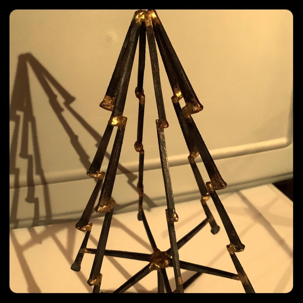 New Iron Nail 10” Christmas Tree